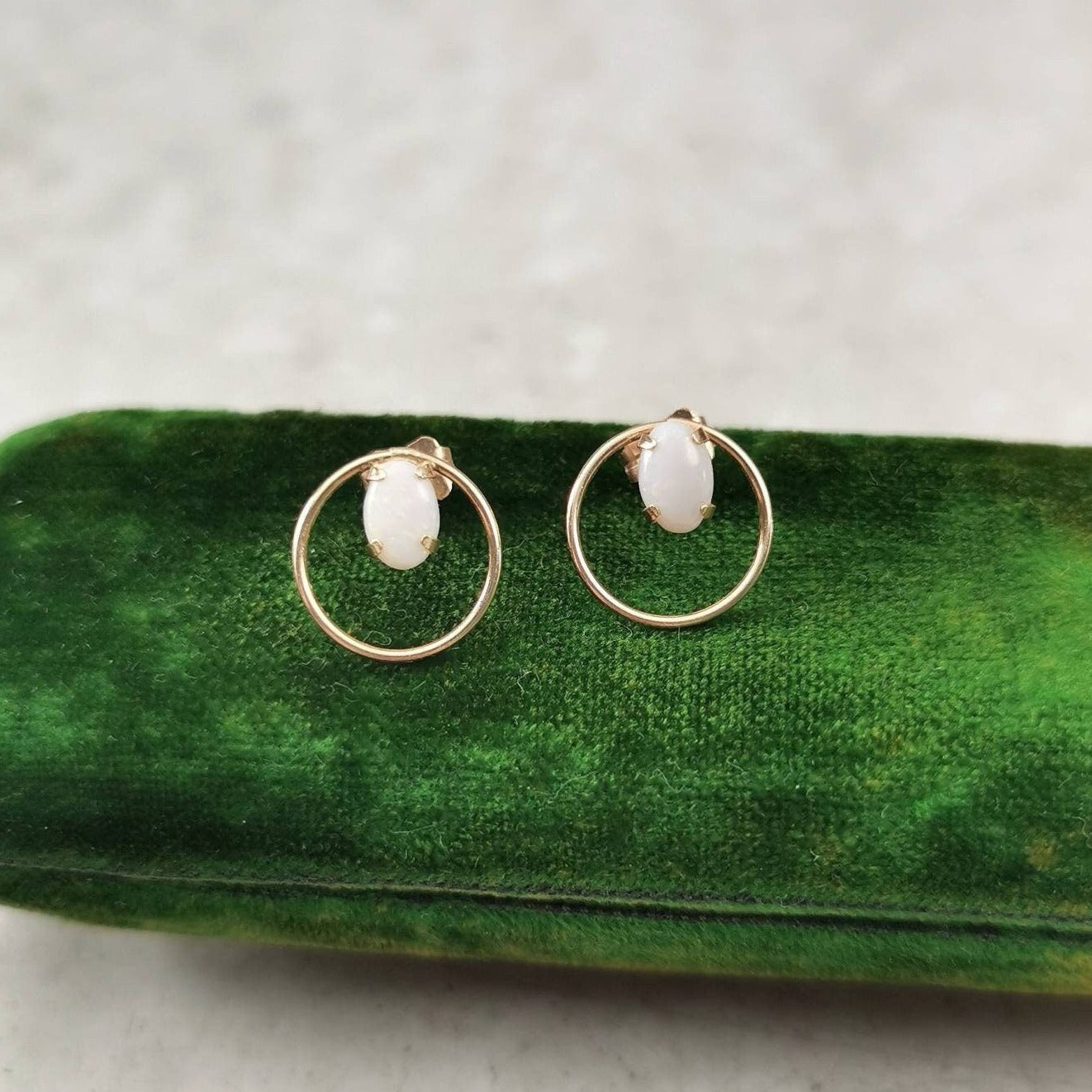 Vintage 14k Yellow Gold Genuine Opal Circle Studs