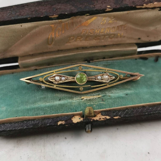 Edwardian 9ct Yellow Gold Peridot and Seed Pearl Bar Brooch