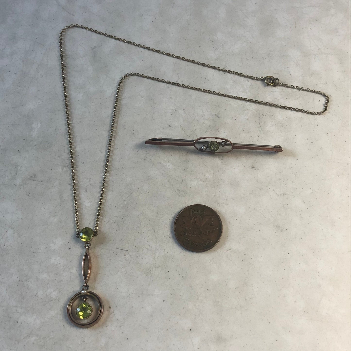 Edwardian 9ct Gold Peridot and Seed Pearl Lavalier Necklace and Matching Brooch Jewellery Suite