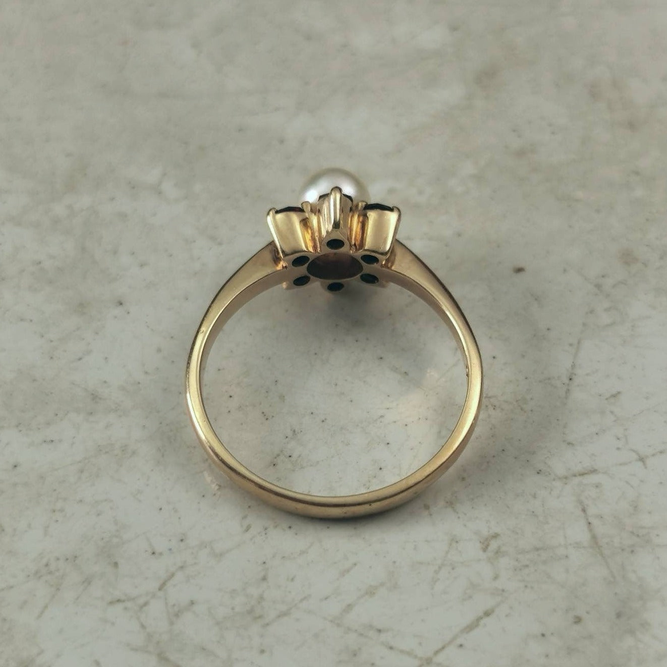Vintage 10k Yellow Gold Pearl and Garnet Flower Cluster Ring