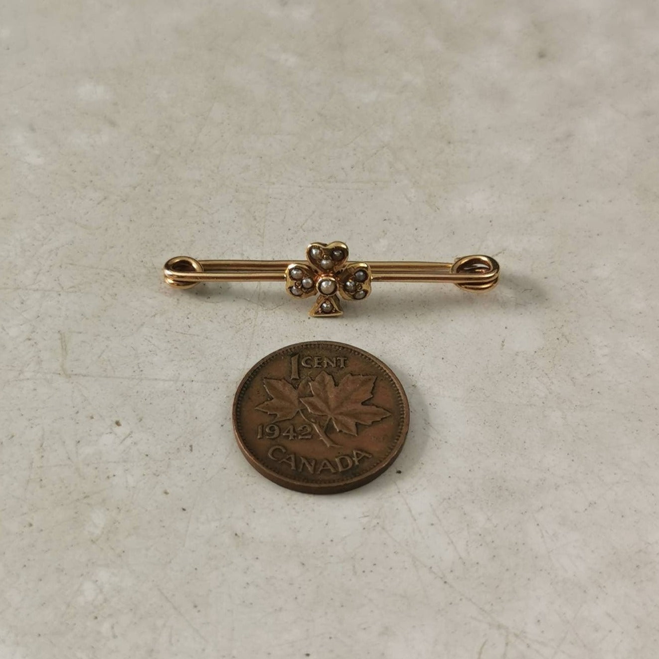 Victorian 14k Yellow Gold Seed Pearl Clover Safety Pin Brooch