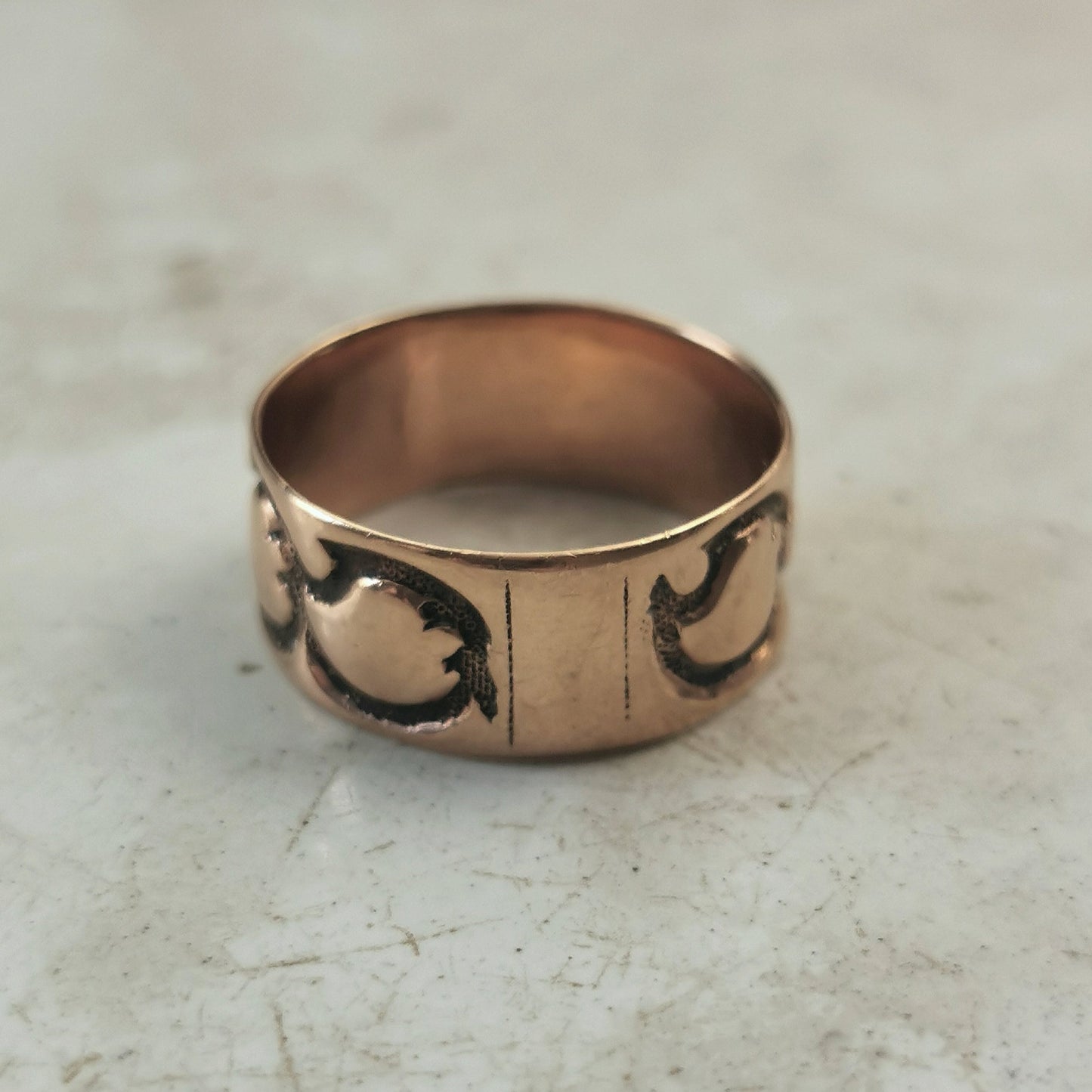 Victorian 14k Yellow Gold Cigar Patterned Band
