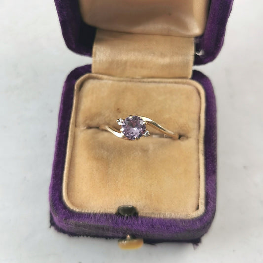 Estate 10k Yellow Gold Colour Change Synthetic Sapphire Ring - June Birthstone