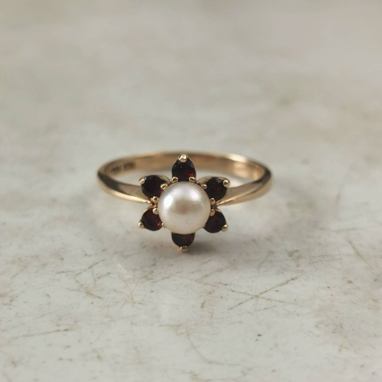 Vintage 10k Yellow Gold Pearl and Garnet Flower Cluster Ring