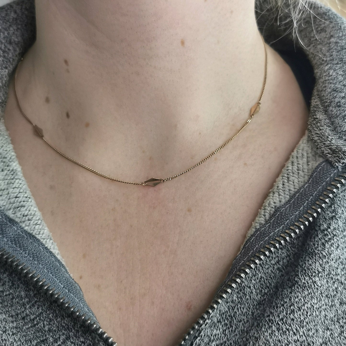 Vintage 10k Yellow Gold Kite Shaped Link Station Chain