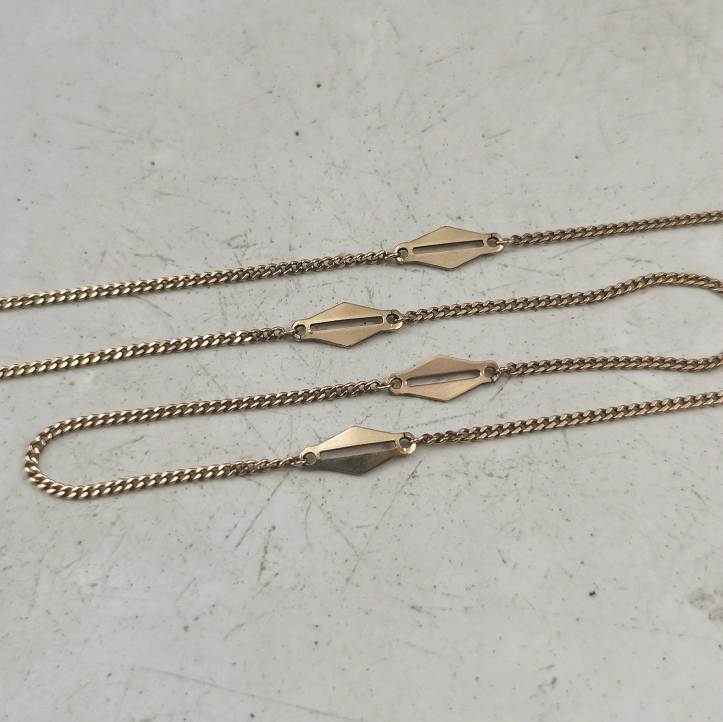 Vintage 10k Yellow Gold Kite Shaped Link Station Chain