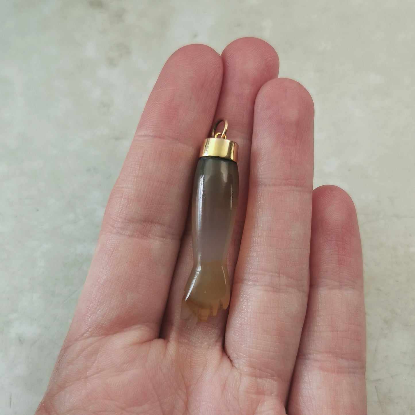 Vintage 10k Yellow Gold Banded Agate Mano Figa Charm Pendant