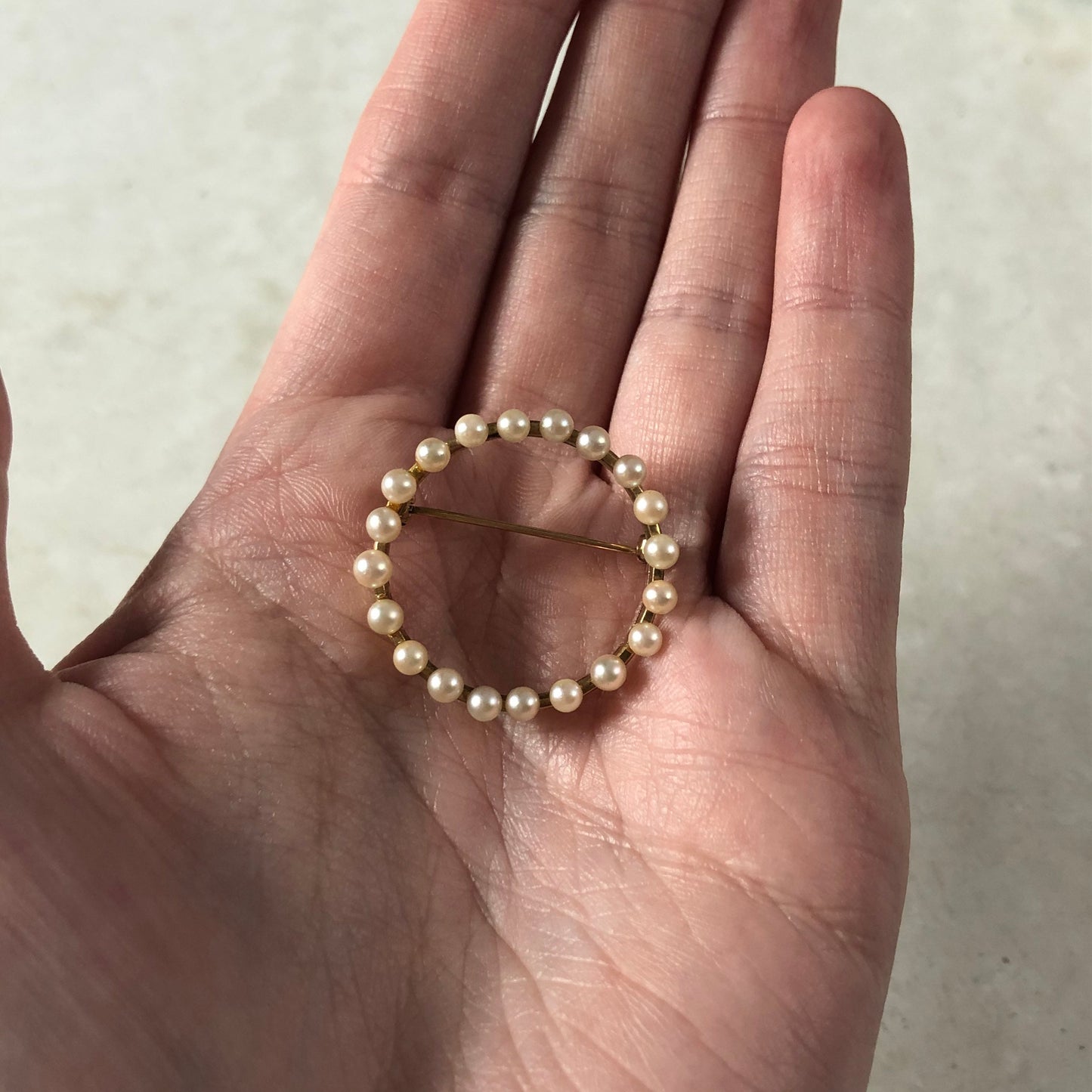 Vintage 10k Yellow Gold Cultured Pearl Circle Brooch
