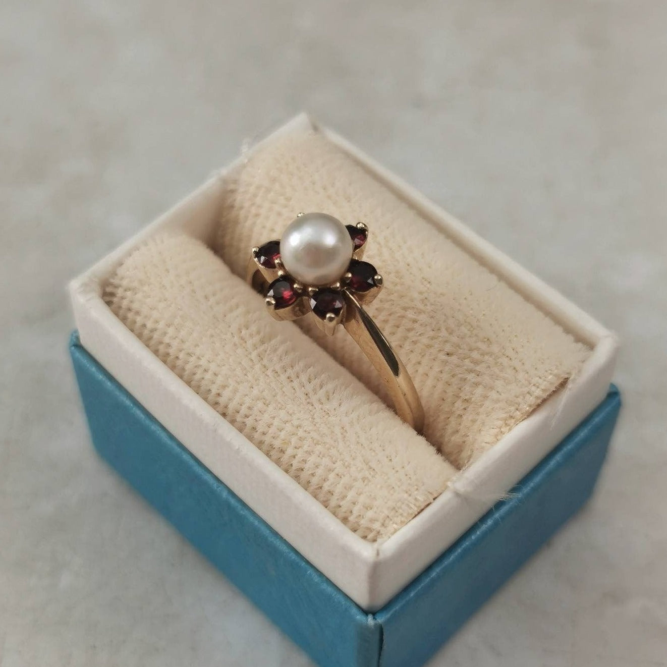 Vintage 10k Yellow Gold Pearl and Garnet Flower Cluster Ring