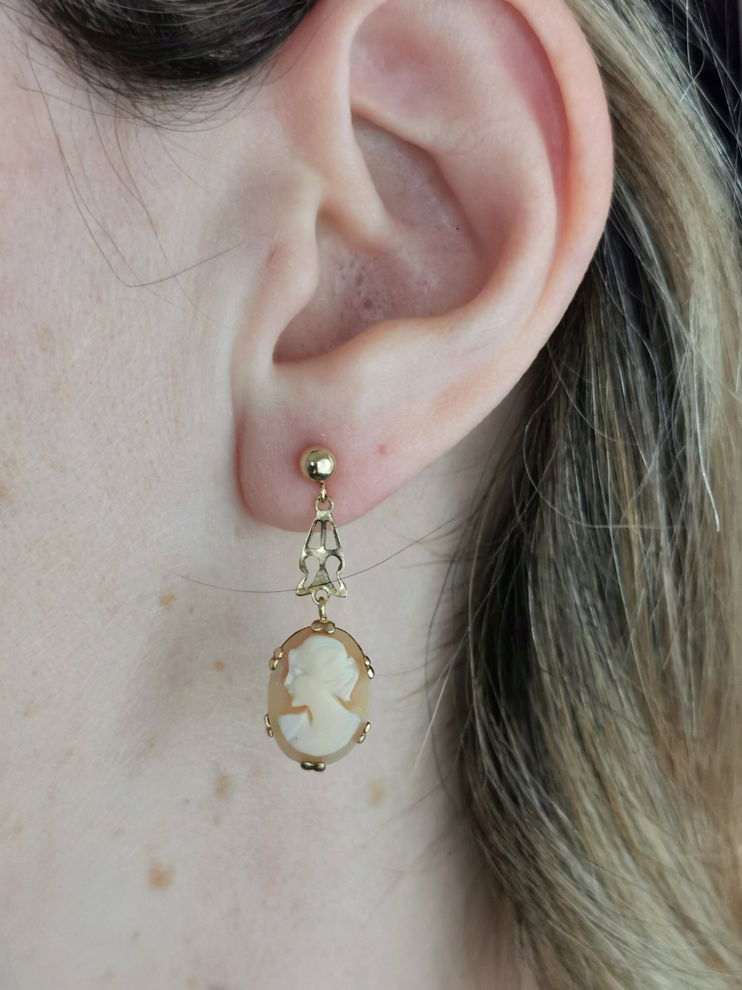 Vintage 10k/9ct Yellow Gold Cameo Filigree Drop Earrings