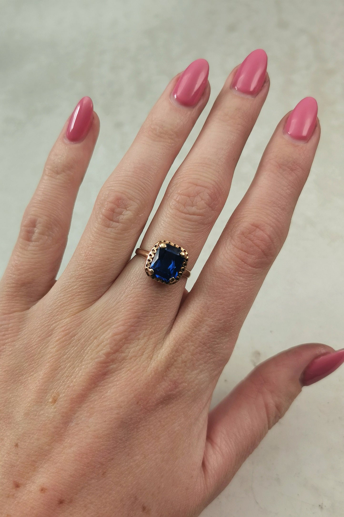 Vintage 10k Yellow Gold Synthetic Deep Blue Sapphire September Birthstone Ring