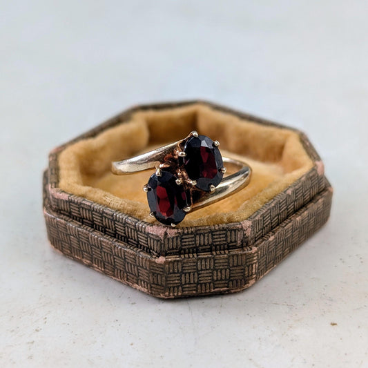 Art Deco 10k Yellow Gold Toi & Moi Garnet Ring