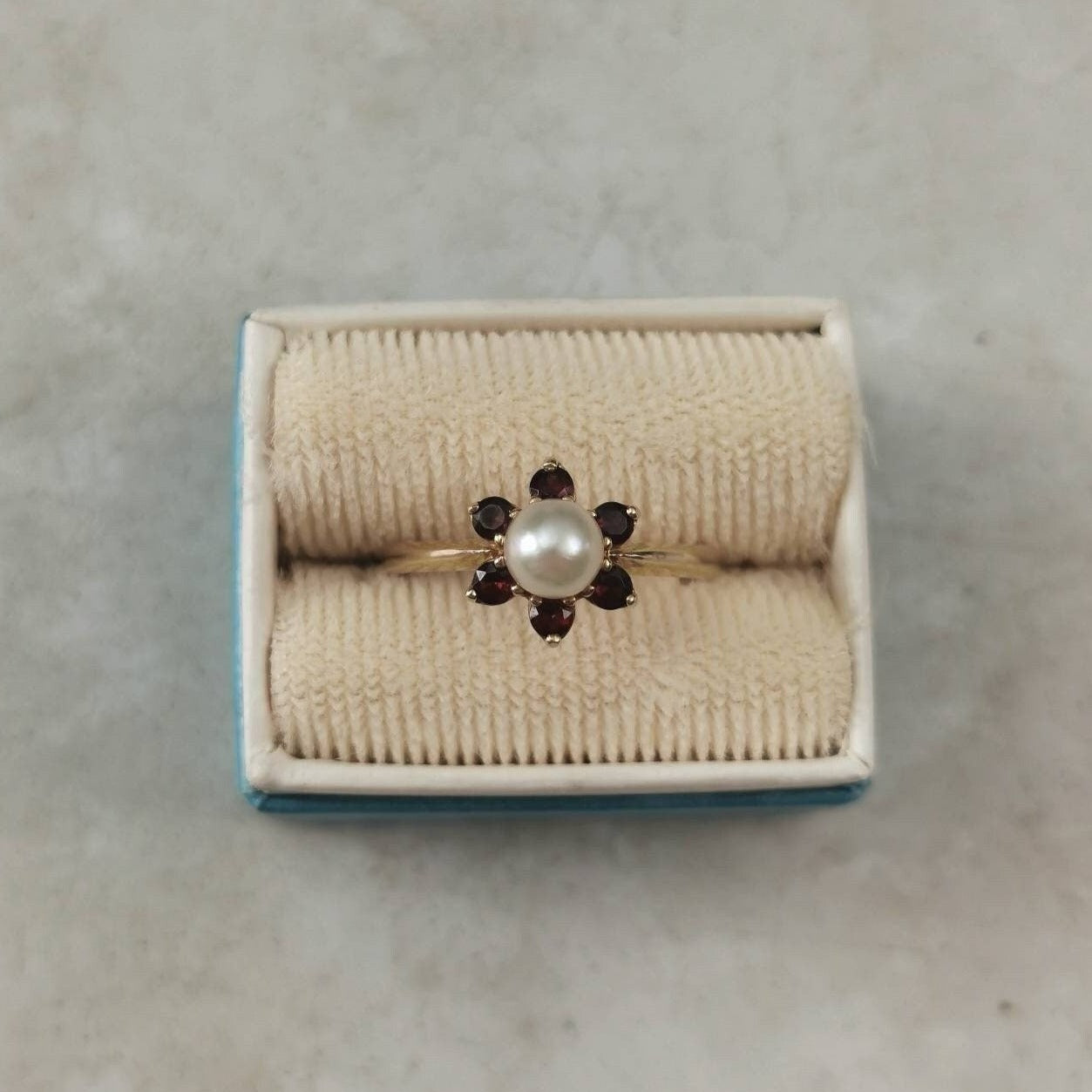 Vintage 10k Yellow Gold Pearl and Garnet Flower Cluster Ring