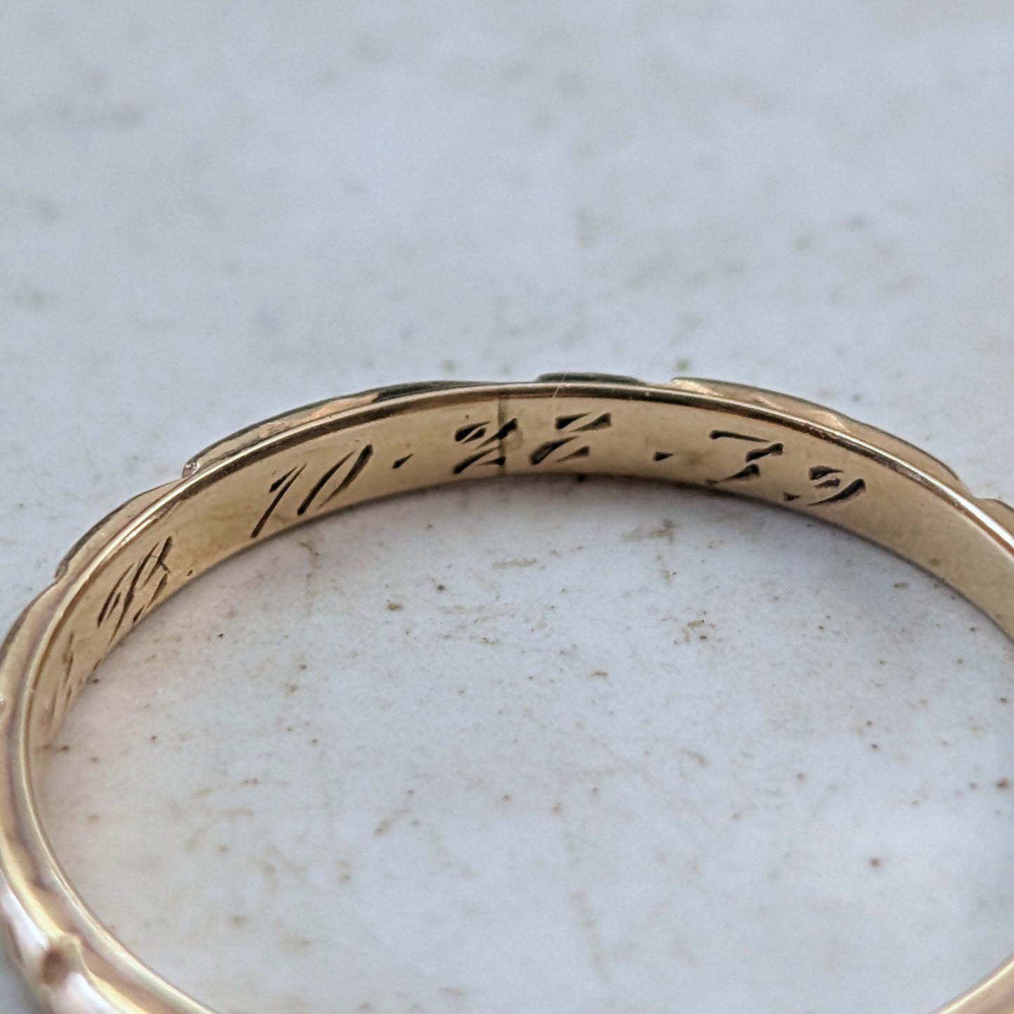 Vintage 14k Yellow Gold Forget-me-not Patterned Wedding Band