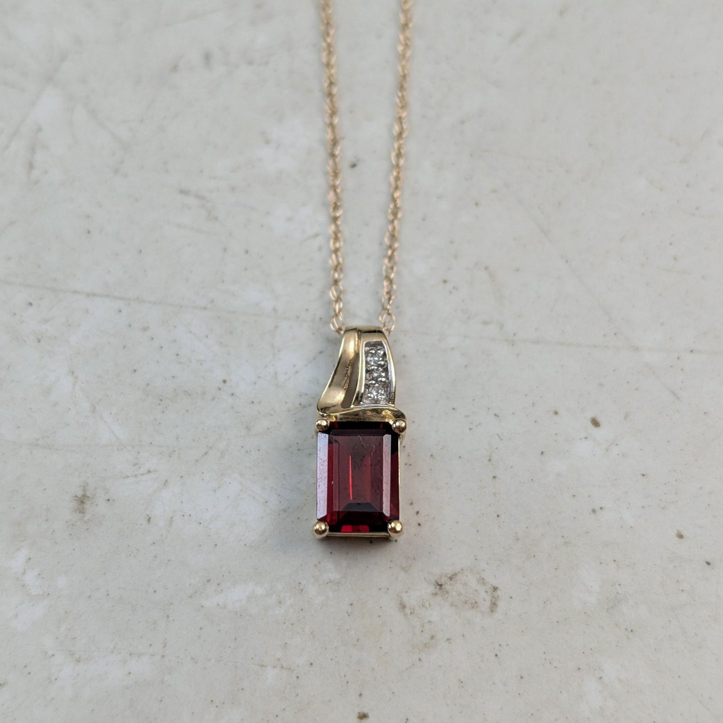 Vintage 10k Yellow Gold Garnet Earring and Necklace Set