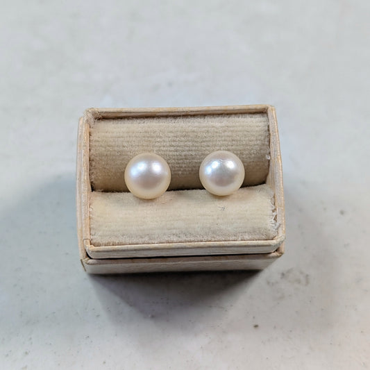 Vintage 10K Yellow Gold Cultured Pearl Studs