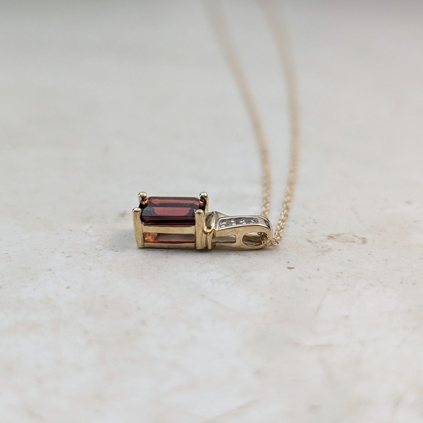 Vintage 10k Yellow Gold Garnet Earring and Necklace Set