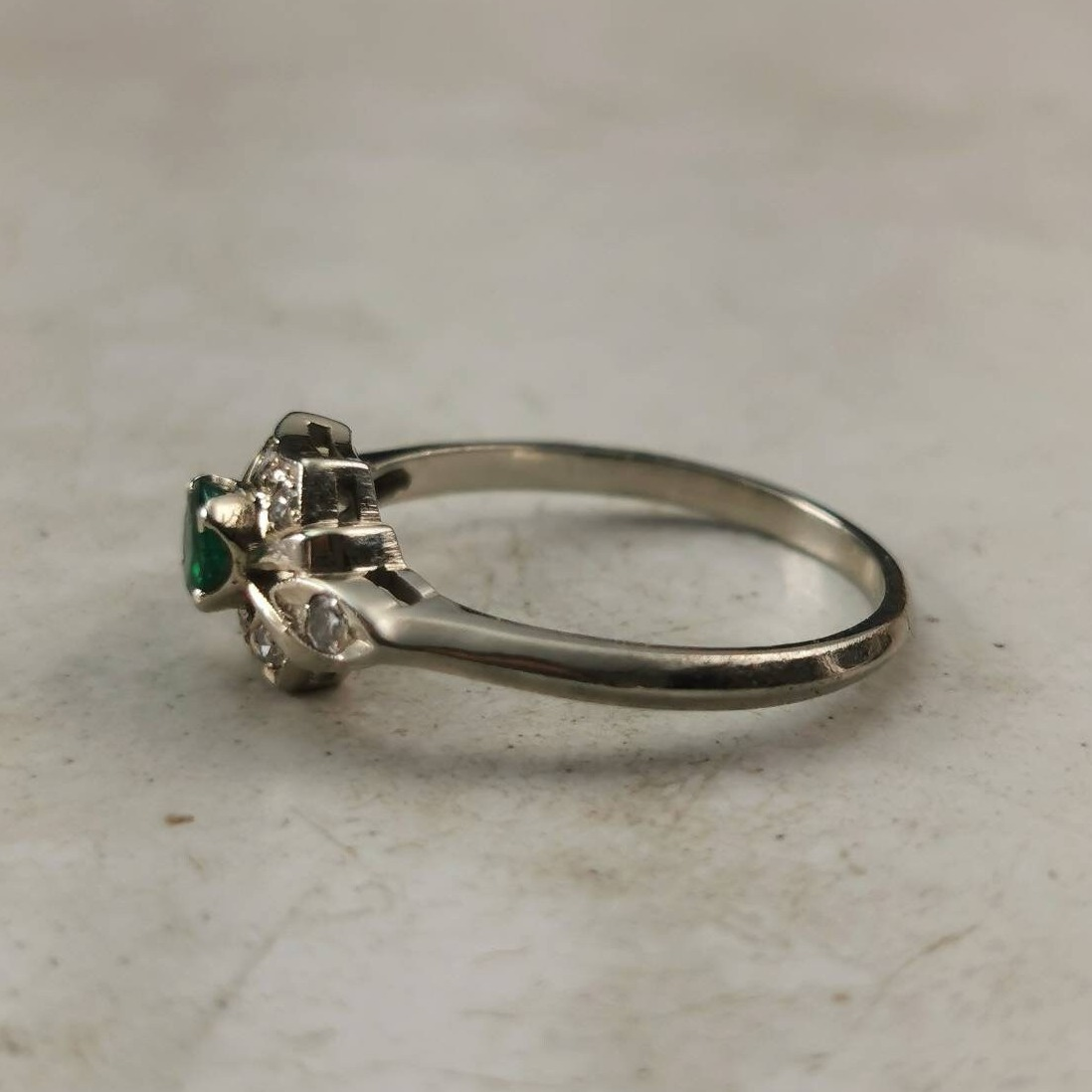 Estate 18k White Gold Emerald and Diamond Art Deco Style Ring