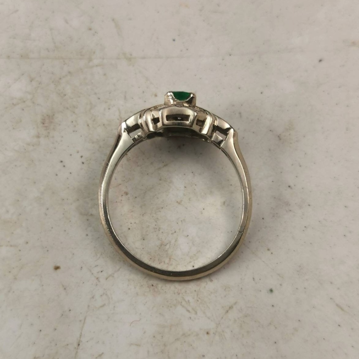 Estate 18k White Gold Emerald and Diamond Art Deco Style Ring