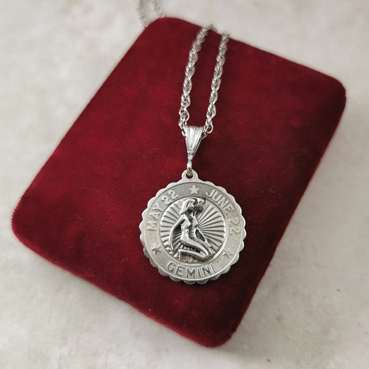 Vintage Sterling Silver Gemini Disc Necklace