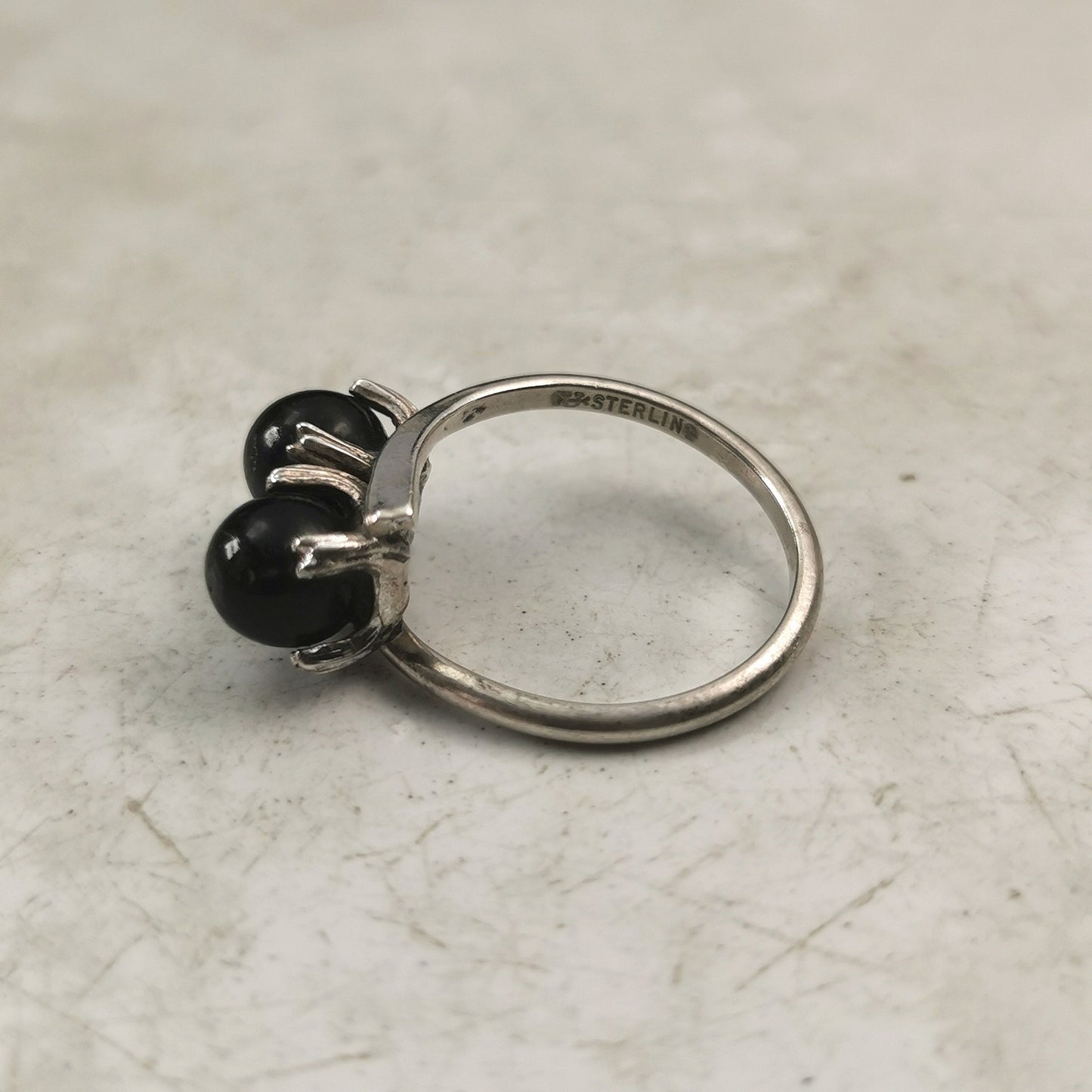 Vintage Uncas Sterling Silver & Black Coral Ball Ring