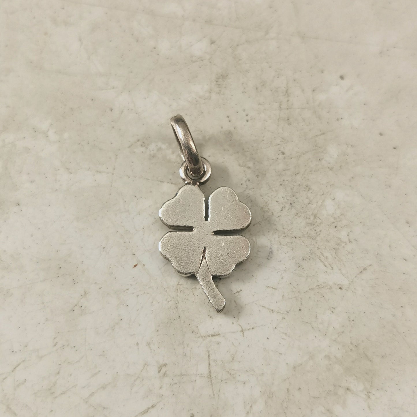 Estate Links Of London 4 Leaf Clover Pendant & Vintage Sterling Silver Line Dot Station Chain