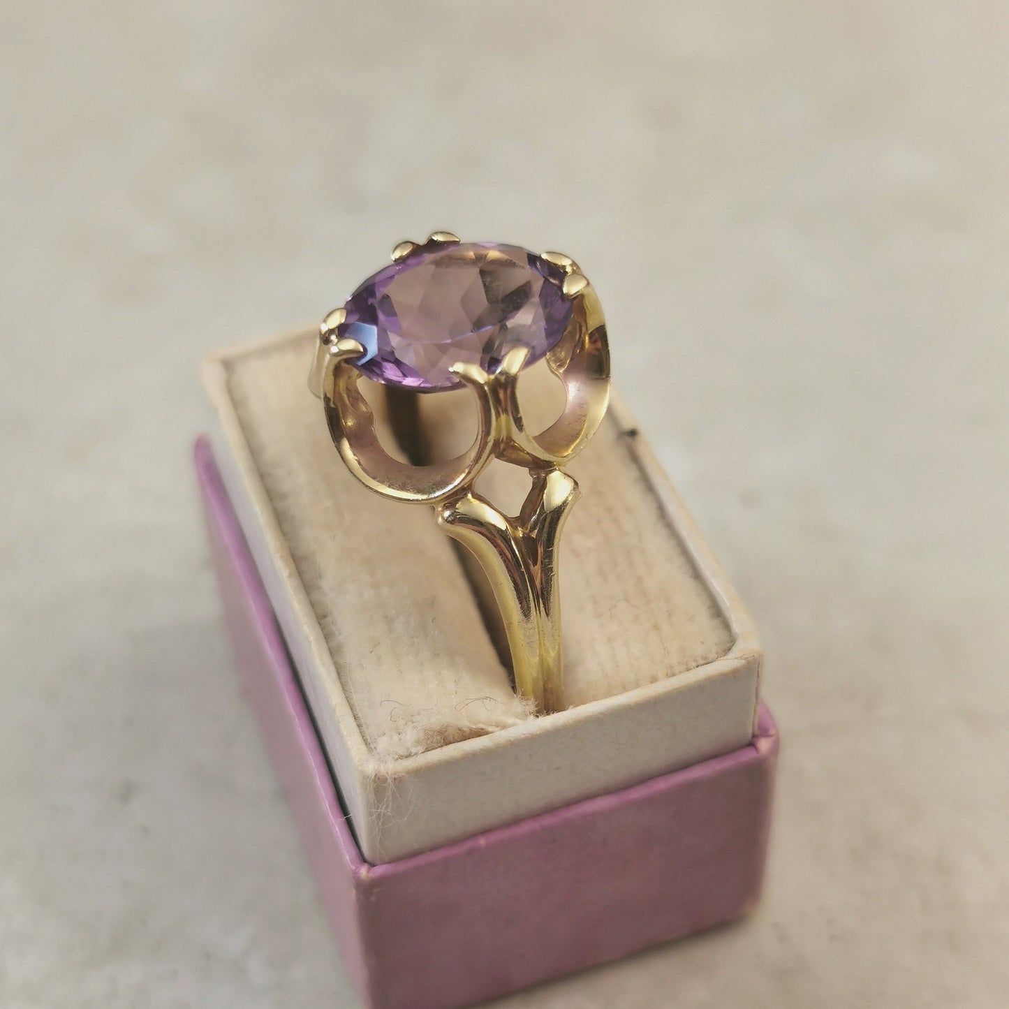 Vintage 14k Yellow Gold & Amethyst Buttercup Ring