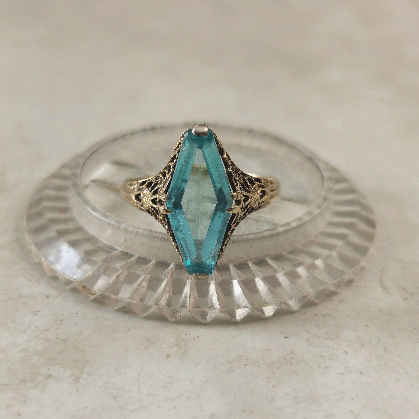 Art Deco Filigree 14k Yellow Gold Blue Paste Ring