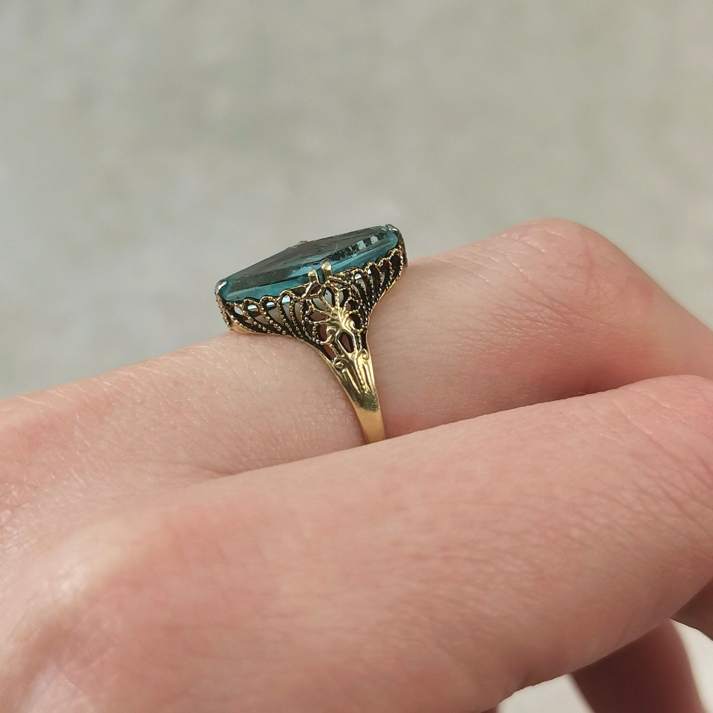 Art Deco Filigree 14k Yellow Gold Blue Paste Ring