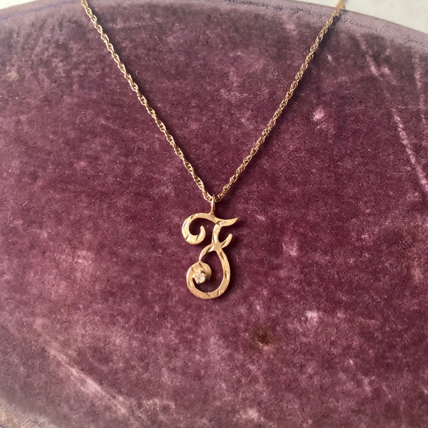 Vintage 10k Yellow Gold Initial 'F' Diamond Pendant Necklace