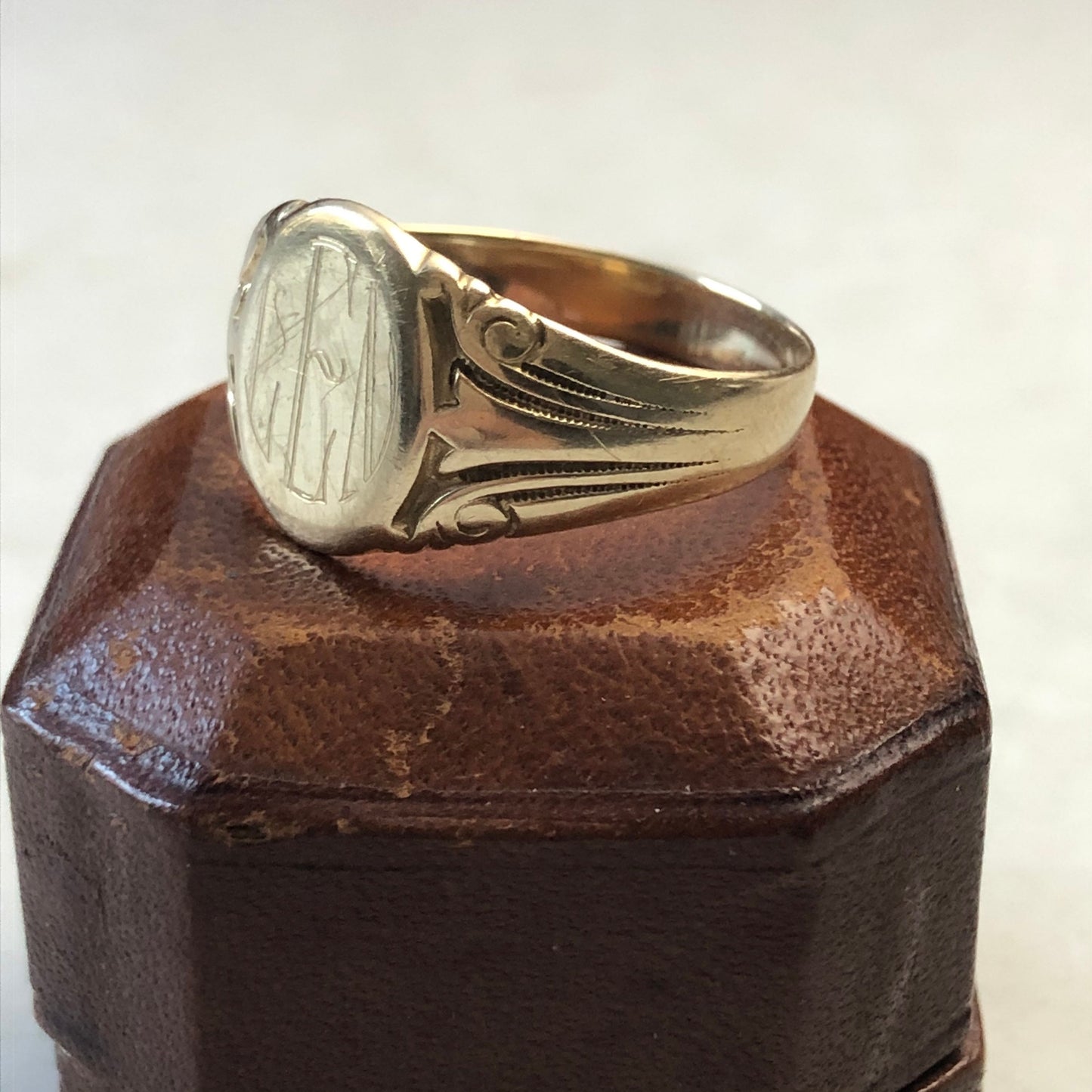 Art Deco Heavy 10k Yellow Gold 'L E N' Signet Ring